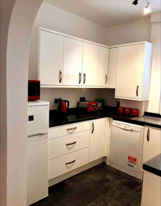 Sunny Seaside Beach House Lytham Centre Sleeps 8 Lytham St Annes Zewnętrze zdjęcie